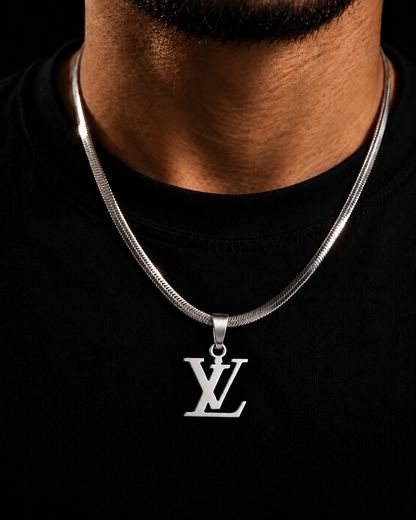 MONOGRAM NECK