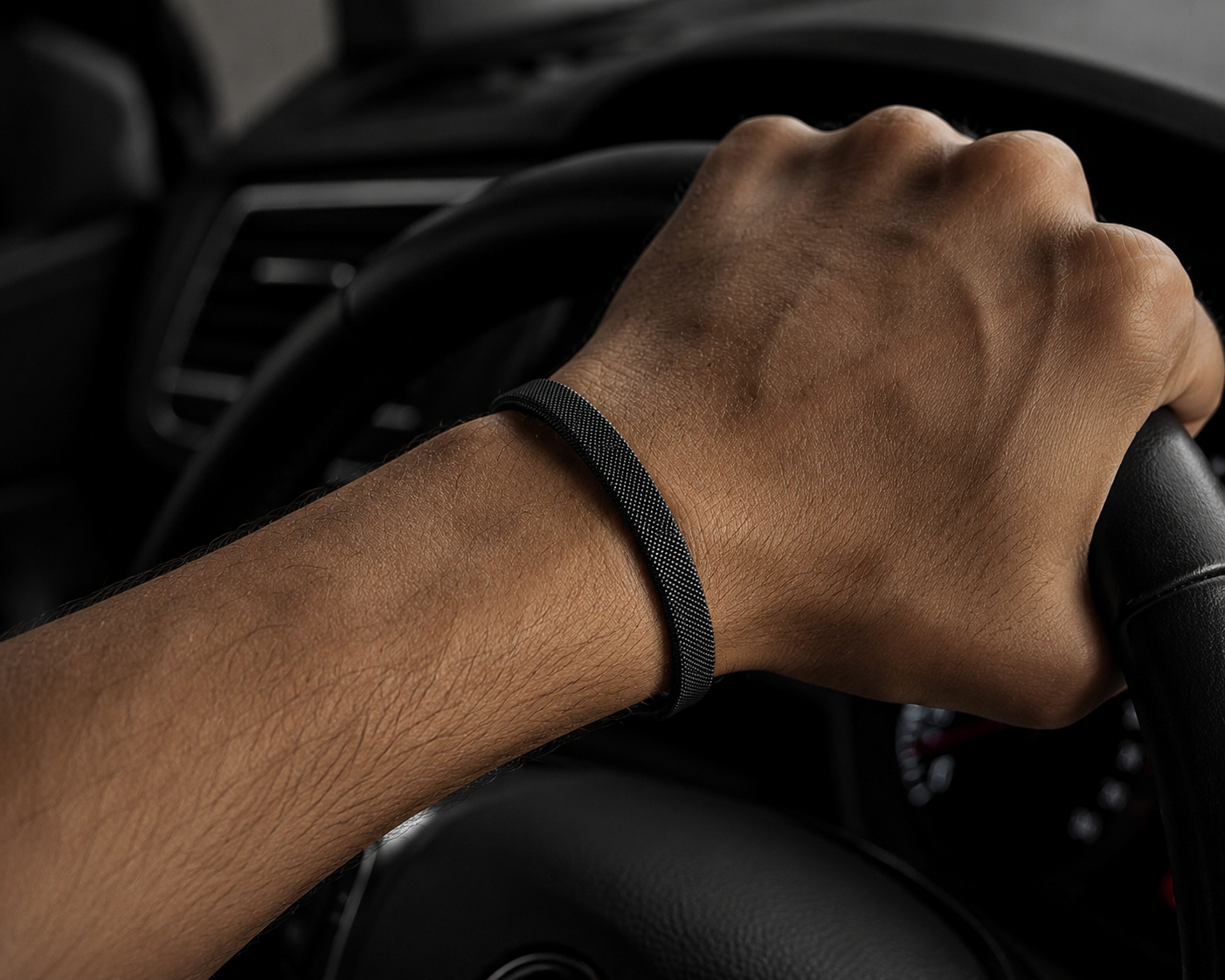BLACK MESH BRACELET
