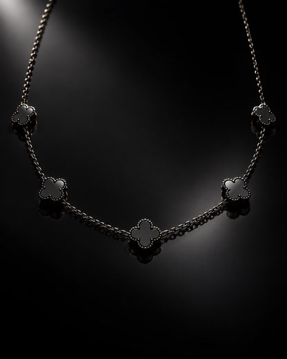 BLACK CLOVER NECK