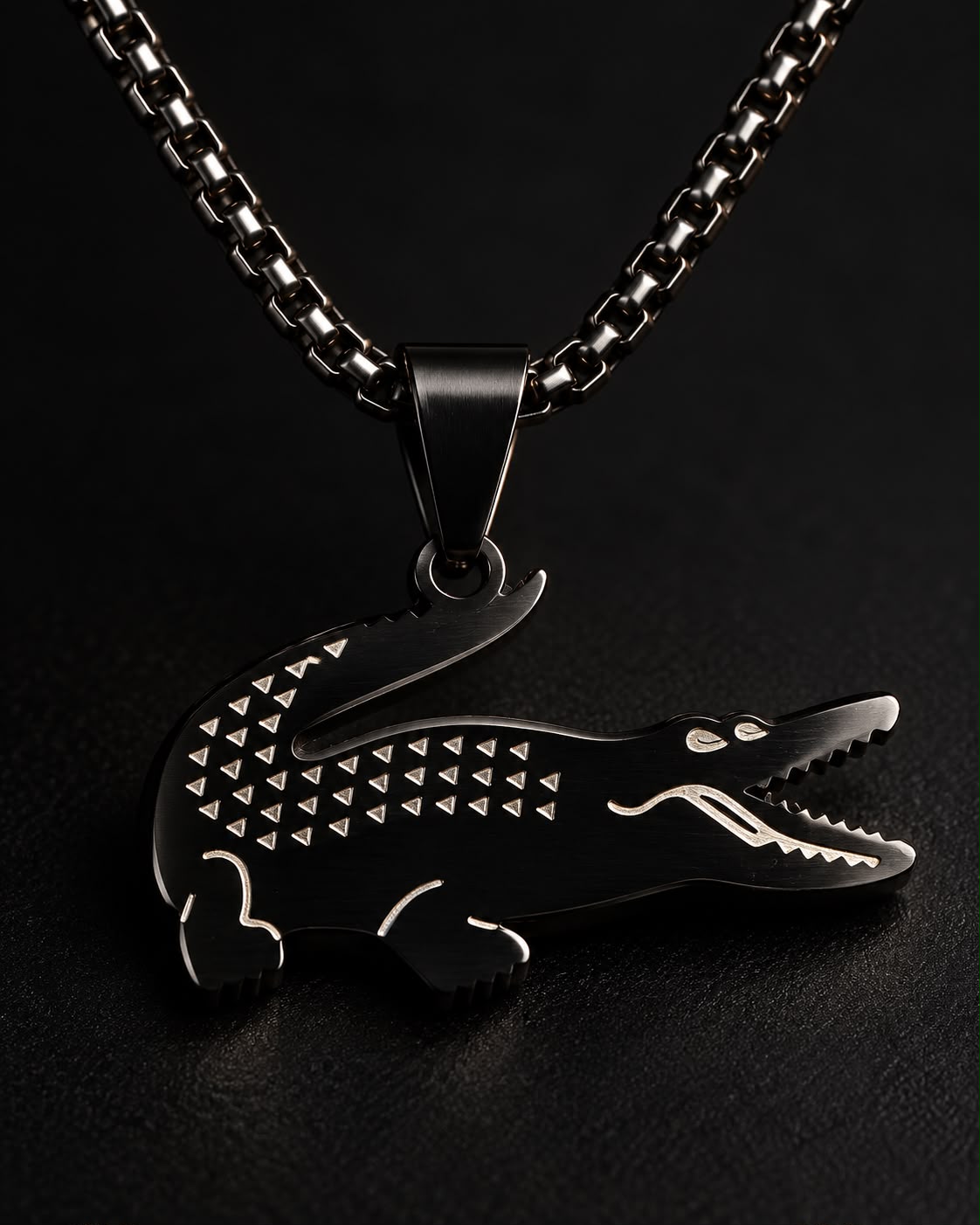 BLACK CROC NECK