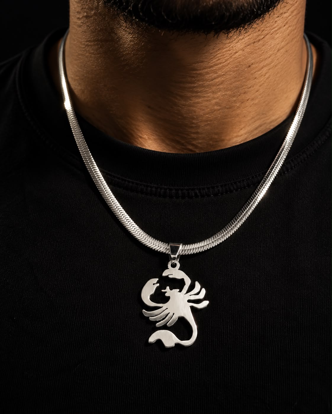 SCROPION NECK